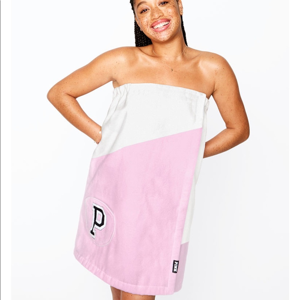 PINK
MONOGRAM TOWEL